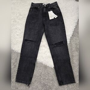 ZARA Classic Mom Fit High Rise Ankle Lenght Black Jeans. Size 4. New.